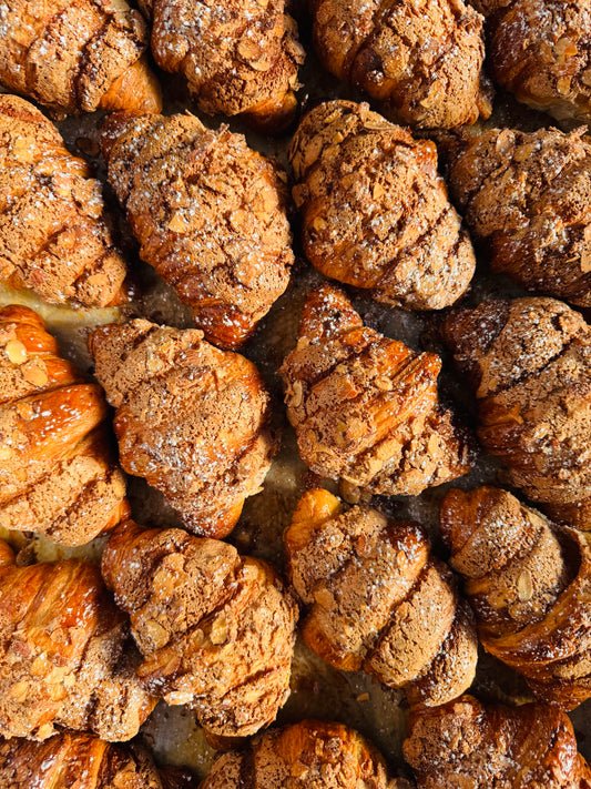 Croissant, Almond